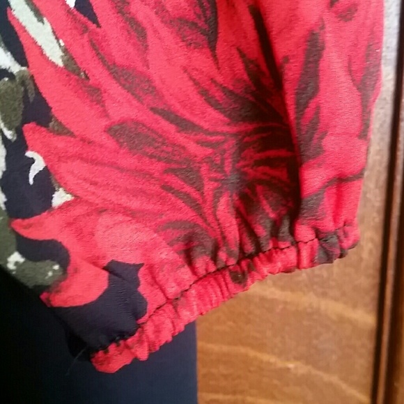 BAILEYBLUE Flowered Dress M NWOT - Picture 5 of 8